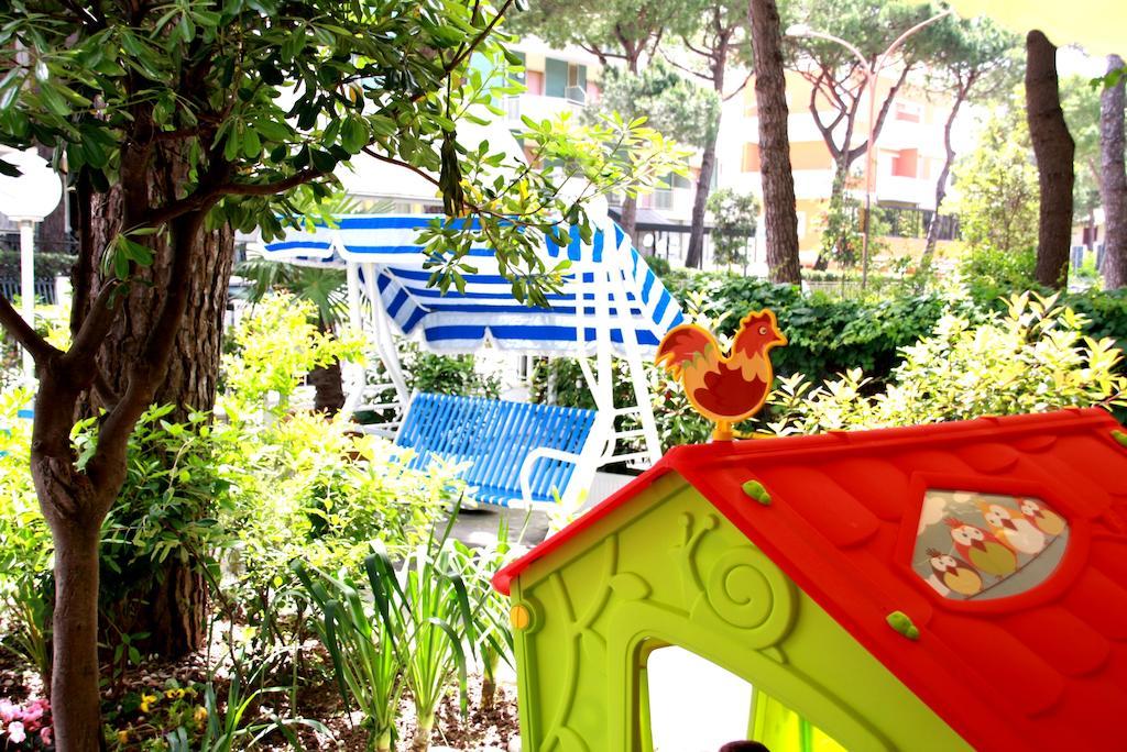 Hotel Astrid Cervia Exterior foto