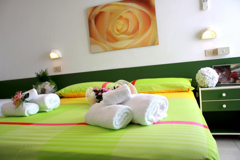 Hotel Astrid Cervia Cameră foto