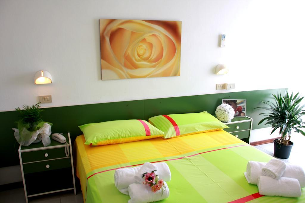 Hotel Astrid Cervia Cameră foto